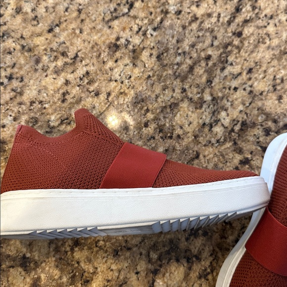 Eileen Fisher Shoes 9 - Picture 2 of 4